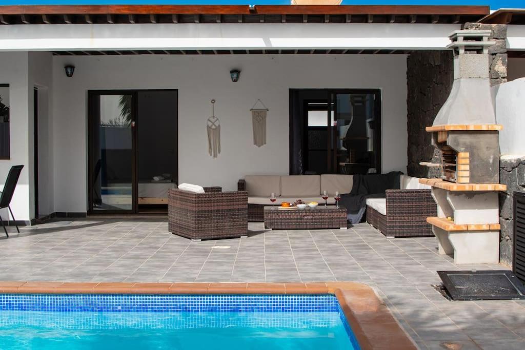 Casa Marlay Spacious, Heated Pool, Bbq & Fast Wi-Fi Only 15 Minutes Walk To Town Playa Blanca  Eksteriør bilde
