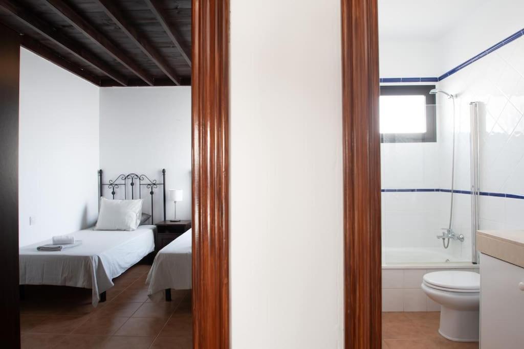Casa Marlay Spacious, Heated Pool, Bbq & Fast Wi-Fi Only 15 Minutes Walk To Town Playa Blanca  Eksteriør bilde