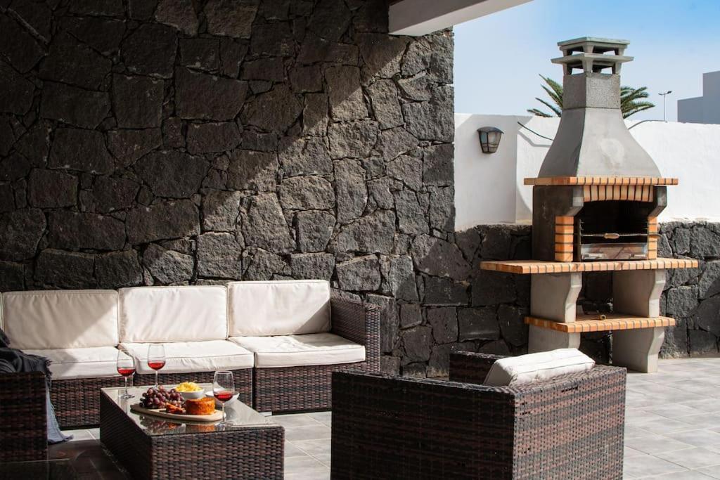 Casa Marlay Spacious, Heated Pool, Bbq & Fast Wi-Fi Only 15 Minutes Walk To Town Playa Blanca  Eksteriør bilde