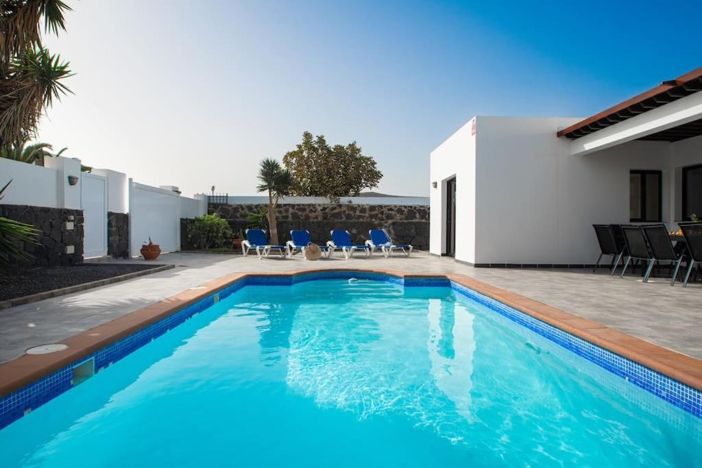 Casa Marlay Spacious, Heated Pool, Bbq & Fast Wi-Fi Only 15 Minutes Walk To Town Playa Blanca  Eksteriør bilde