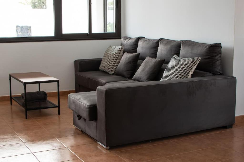 Casa Marlay Spacious, Heated Pool, Bbq & Fast Wi-Fi Only 15 Minutes Walk To Town Playa Blanca  Eksteriør bilde