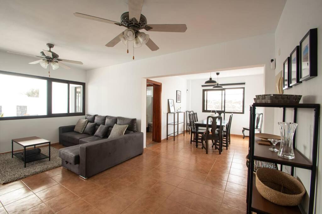 Casa Marlay Spacious, Heated Pool, Bbq & Fast Wi-Fi Only 15 Minutes Walk To Town Playa Blanca  Eksteriør bilde
