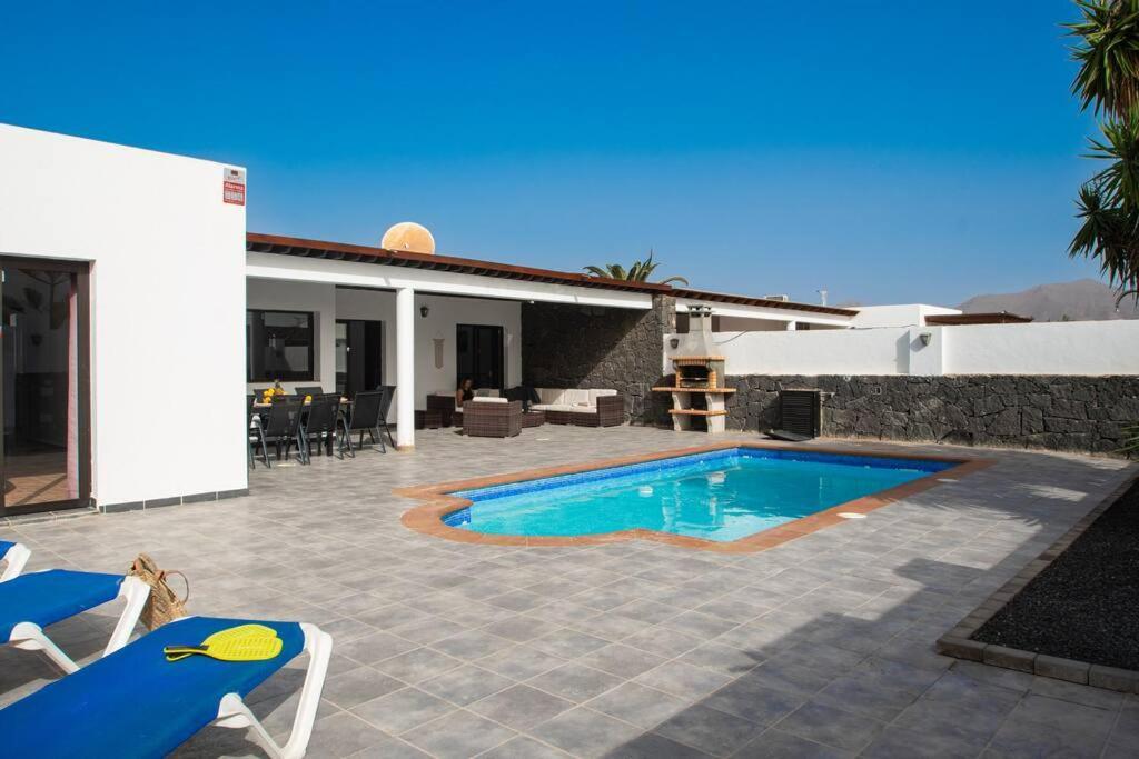 Casa Marlay Spacious, Heated Pool, Bbq & Fast Wi-Fi Only 15 Minutes Walk To Town Playa Blanca  Eksteriør bilde