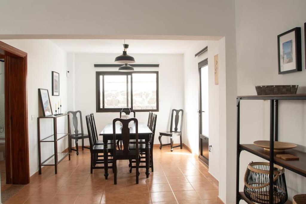 Casa Marlay Spacious, Heated Pool, Bbq & Fast Wi-Fi Only 15 Minutes Walk To Town Playa Blanca  Eksteriør bilde