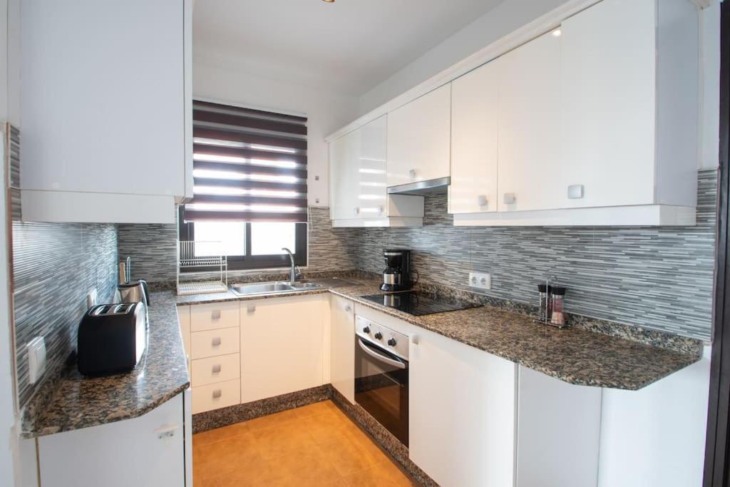 Casa Marlay Spacious, Heated Pool, Bbq & Fast Wi-Fi Only 15 Minutes Walk To Town Playa Blanca  Eksteriør bilde